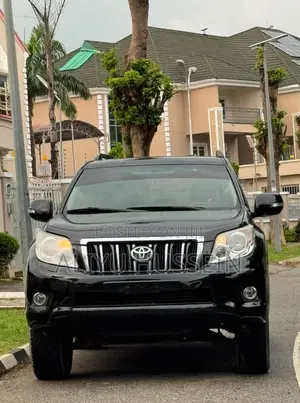 Toyota Land Cruiser Prado 2011 Black
