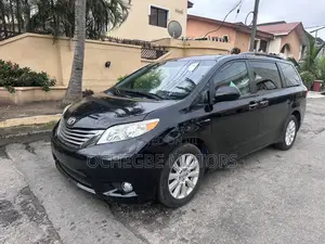 Toyota Sienna Limited Premium 7 Passenger (3.5L 6cyl 8A) 2017 Black