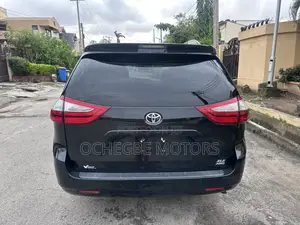 Toyota Sienna Limited Premium 7 Passenger (3.5L 6cyl 8A) 2017 Black