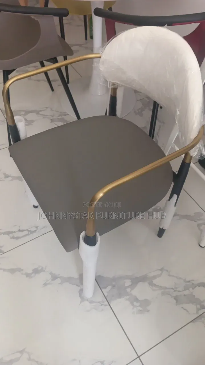 Tovic Vip Restaurant and Apartment Chairs