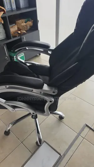Adjustable Hands Economic Executive Office Chair
