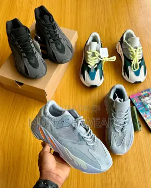 Yeezy Boost 40-46 Back in Store