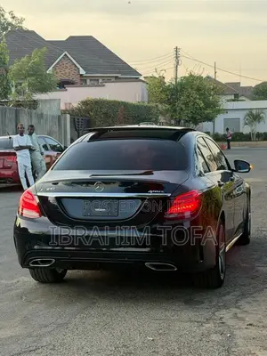 Mercedes-Benz C300 Sport 4Matic Sedan AWD (2.0L 4cyll 7A) 2016 Black