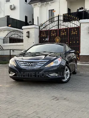 Hyundai Sonata Limited 2.0T Sedan (2.0L 4cyl 6A) 2013 Blue