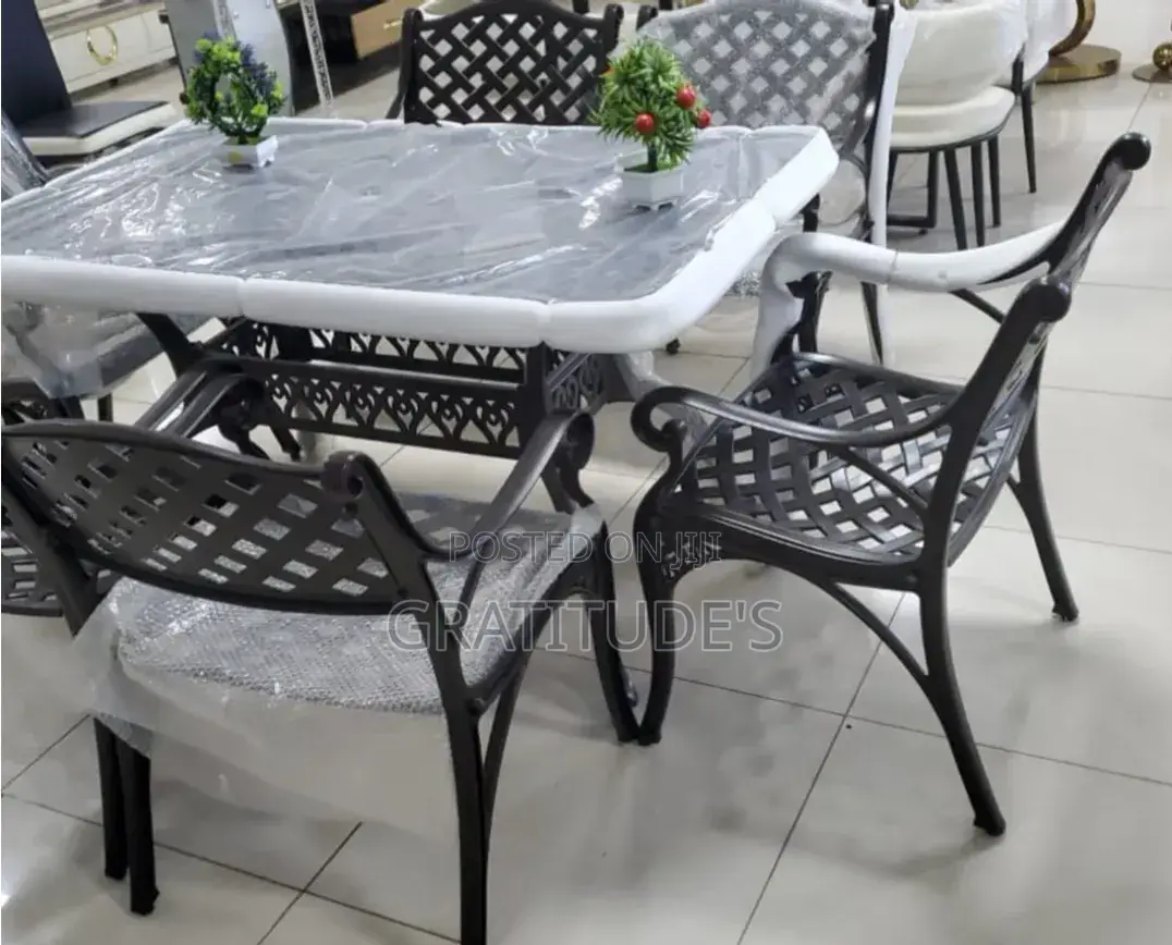 Restaurants/Bar Chair and Table