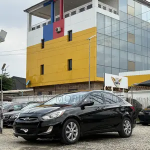Hyundai Accent 2012 Black