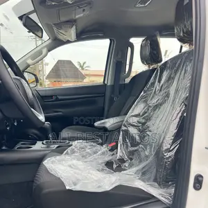 New Toyota Hilux 2025 White