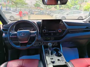 Toyota Highlander Platinum AWD 2023 Blue