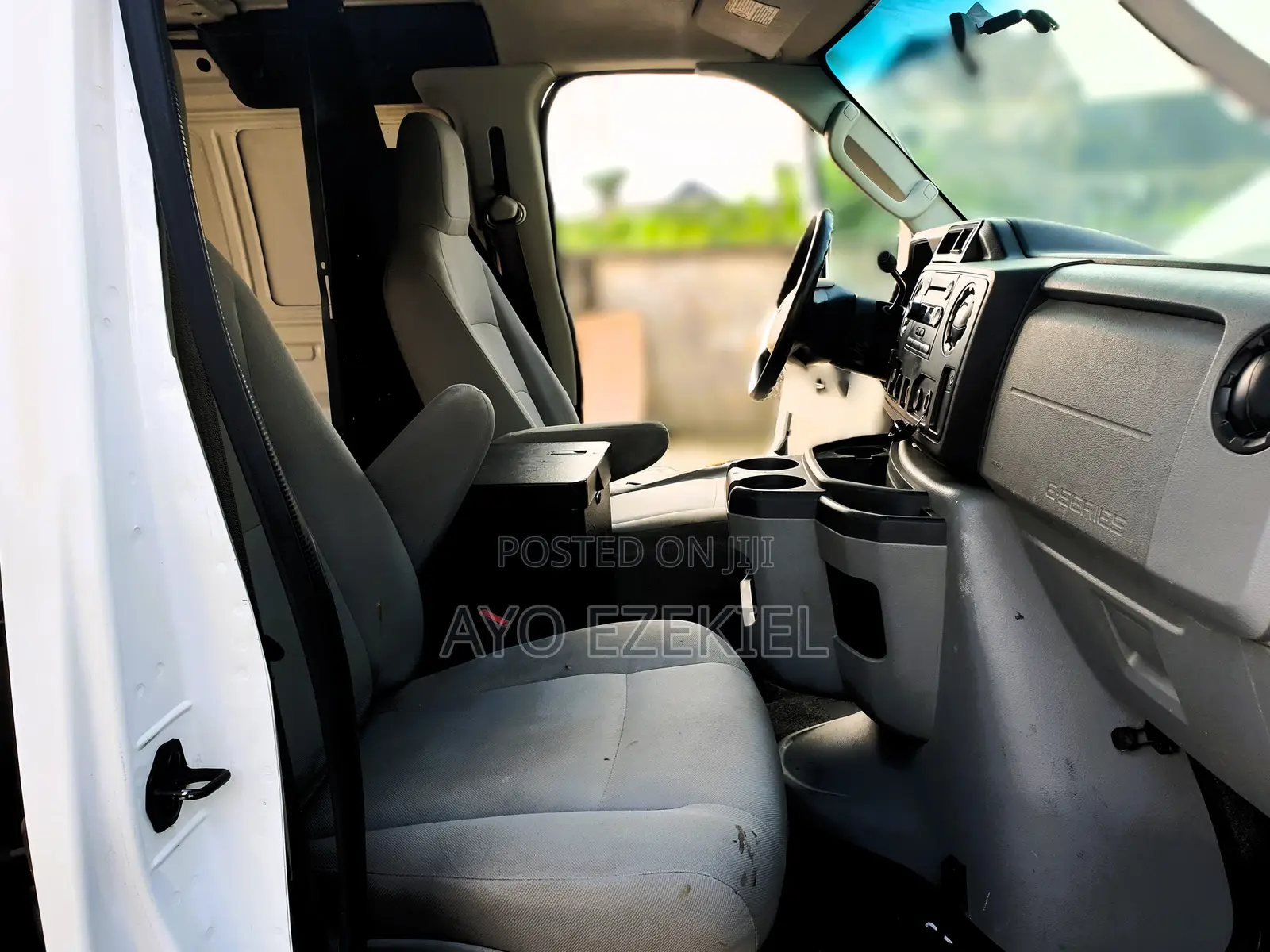 Ford E350 2010 White
