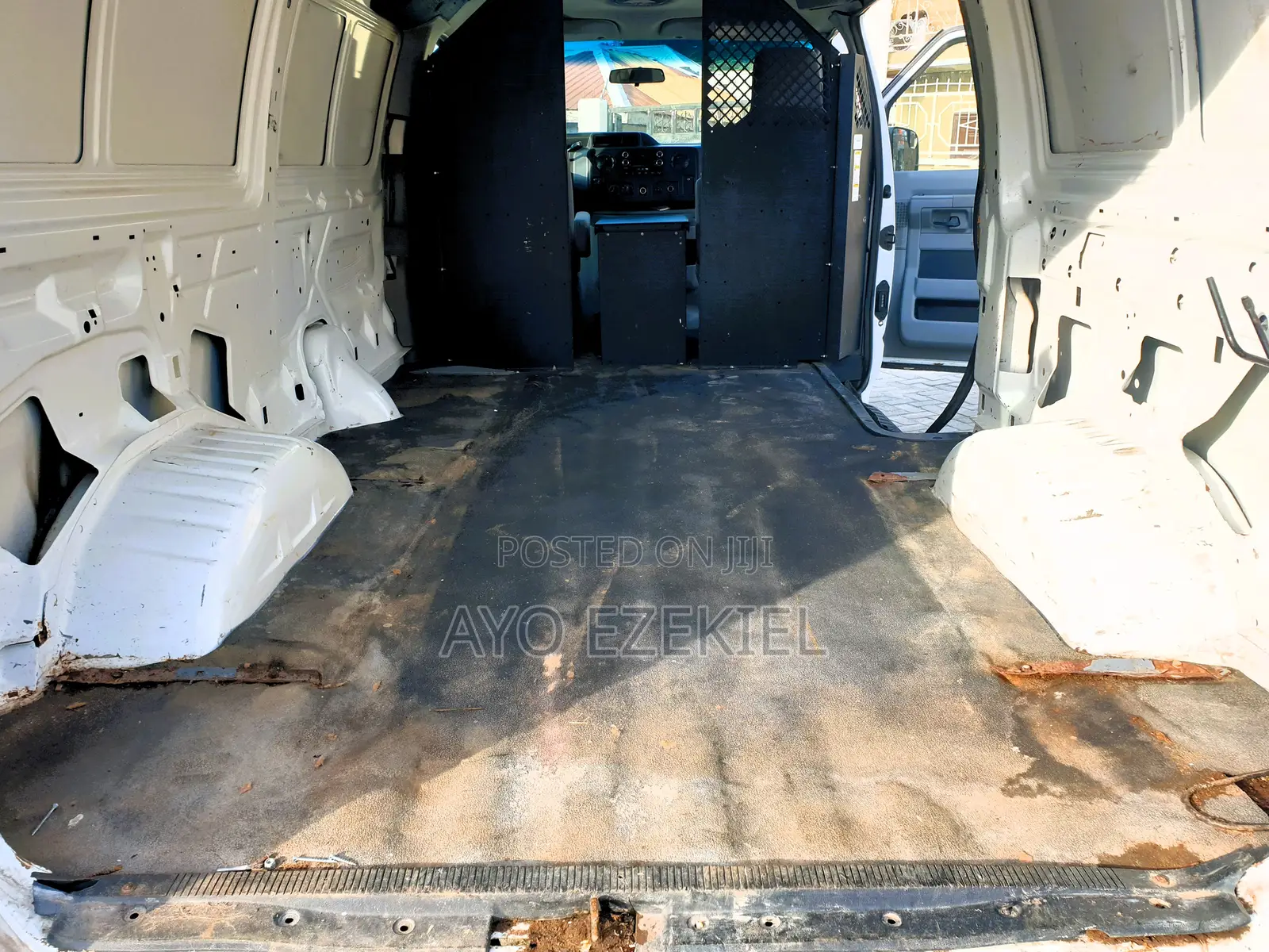Ford E350 2010 White