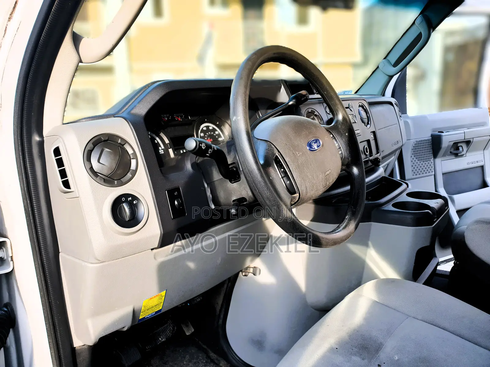 Ford E350 2010 White