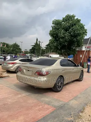 Lexus ES 330 Sedan 2004 Gold