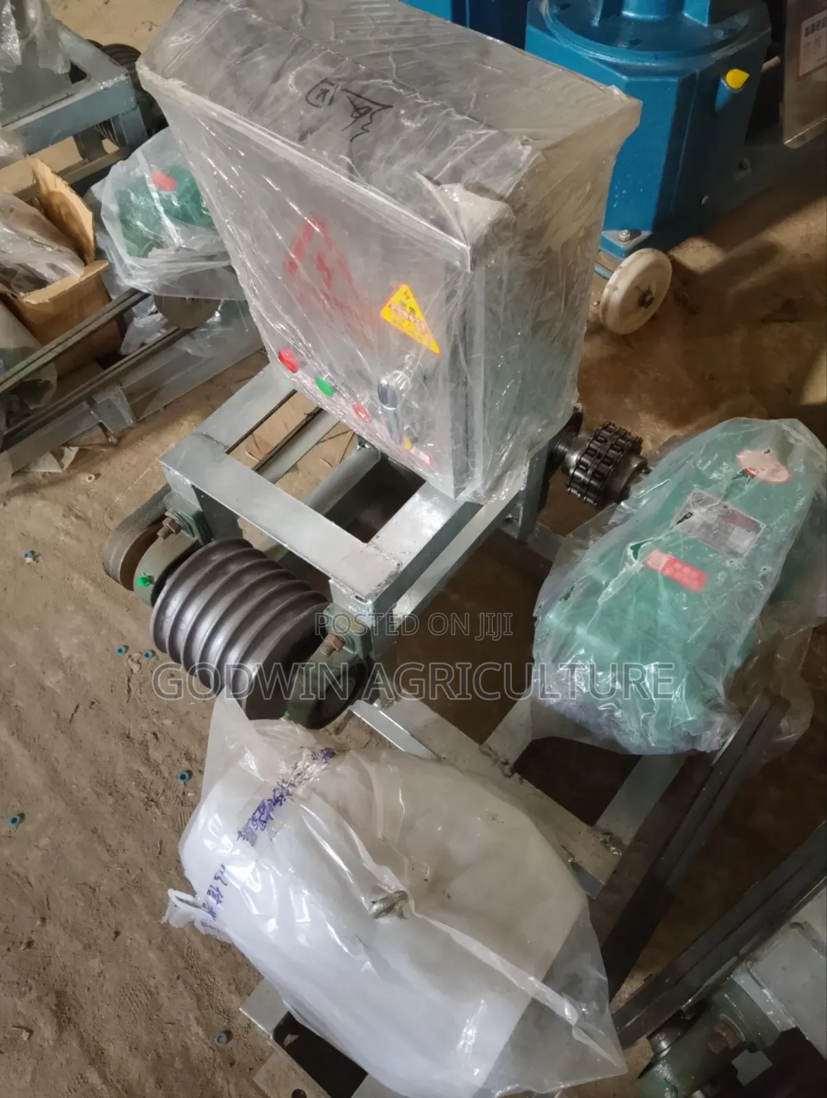 Imported Manure Scrapper Machine 2lines 3lines Available.