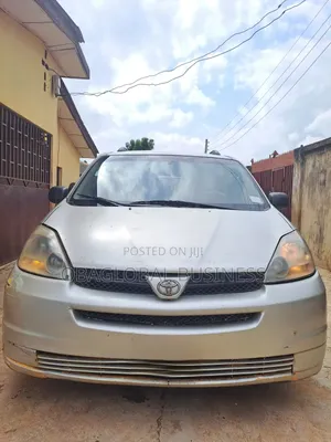Toyota Sienna 2004 Gold