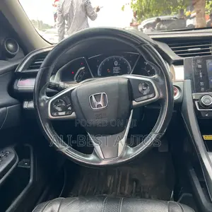 Honda Civic 2019 Red