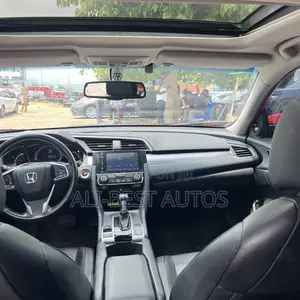 Honda Civic 2019 Red