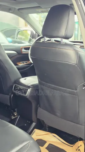 Toyota Highlander XLE 4x4 V6 (3.5L 6cyl 8A) 2018 Black