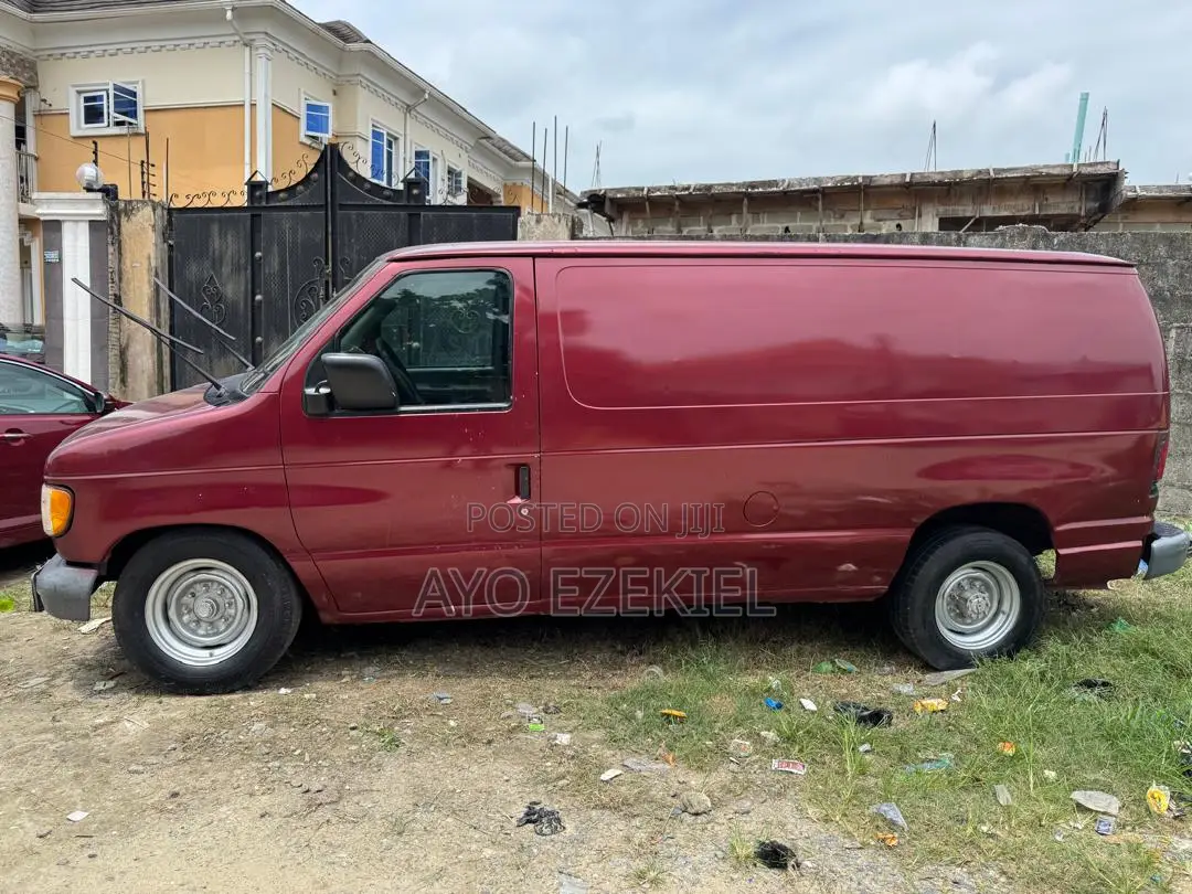 Ford E350 2008 Red