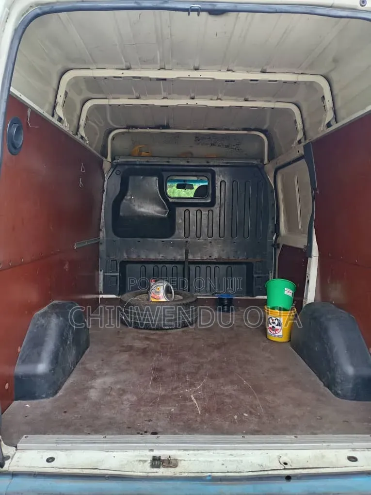 Ford Transit 2000 White