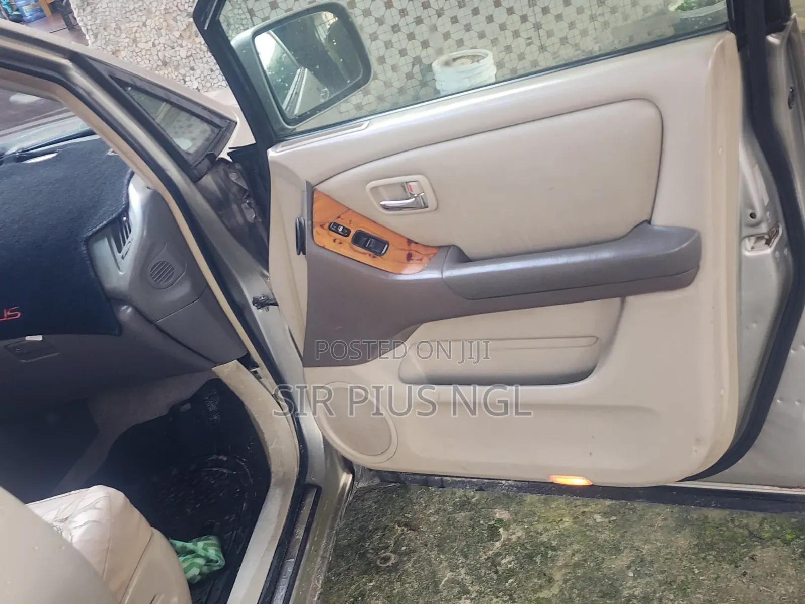 Lexus RX 2012 Gold