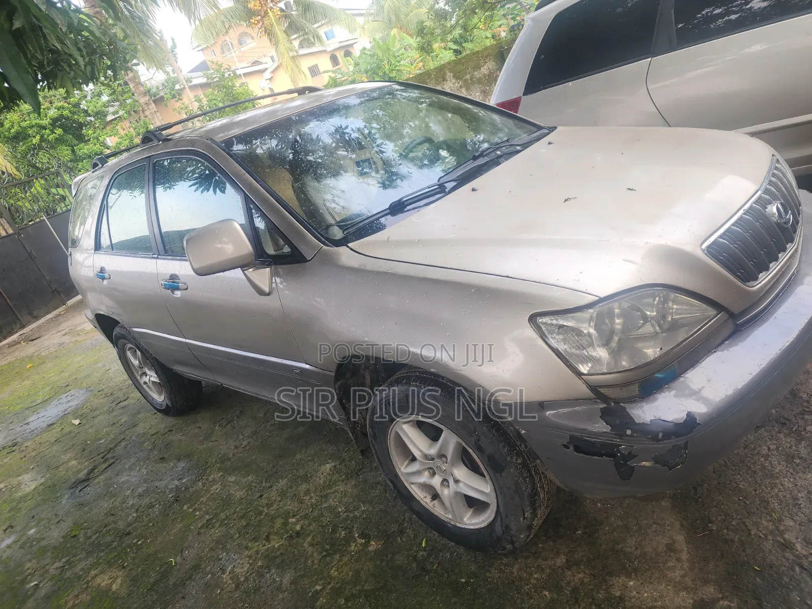 Lexus RX 2012 Gold