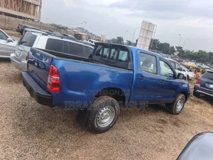 Toyota Hilux 3.0 D-4D 4x4 2014 Blue