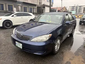 Toyota Camry 2004 Blue