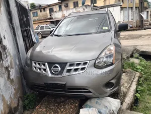 Nissan Rogue 2015 Brown