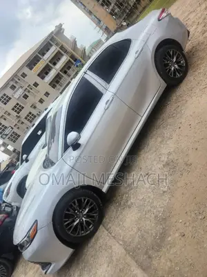 Toyota Camry 2018 Silver