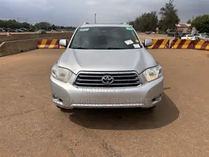Toyota Highlander Limited 2011 Silver