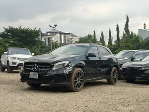 Mercedes-Benz GLA-Class 2019 Black