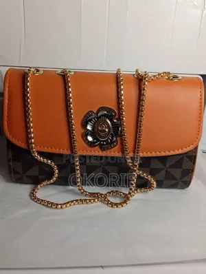 Elegant Women's Pu Leather Chain Crossbody Bag – Brown