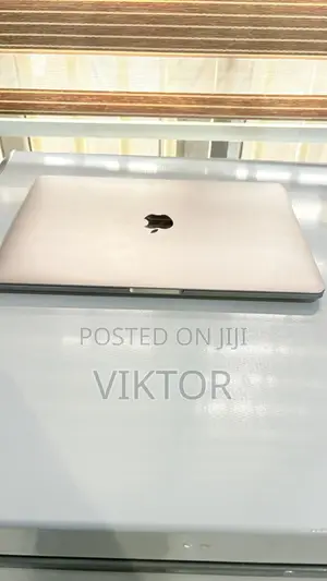 Laptop Apple MacBook Pro 2020 8GB Intel Core i5 SSD 512GB