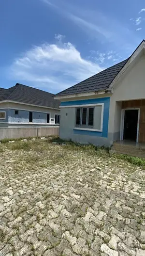 3bdrm Bungalow in Peak Park Estate, Awoyaya for rent