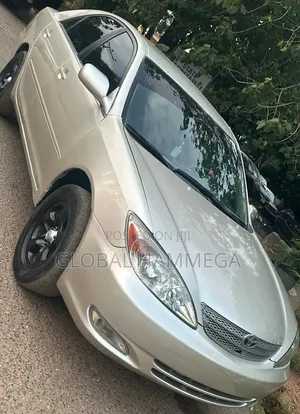 Toyota Camry 2004 Silver