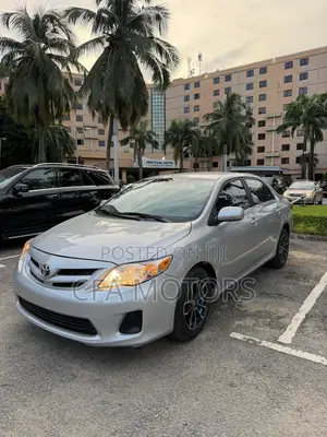 Toyota Corolla LE 4dr Sedan (1.8L 4cyl 4A) 2011 Silver