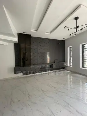 4bdrm Duplex in Lekki for rent