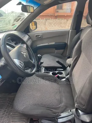 Mitsubishi L200 2014 White