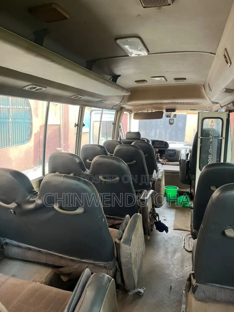 Toyota Coaster 2005 White