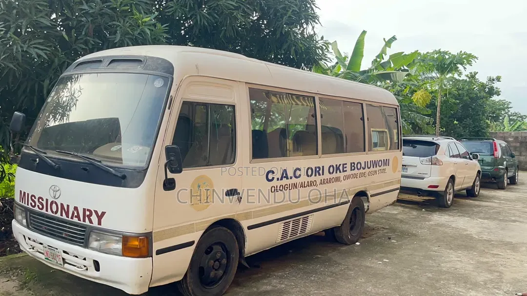 Toyota Coaster 2005 White