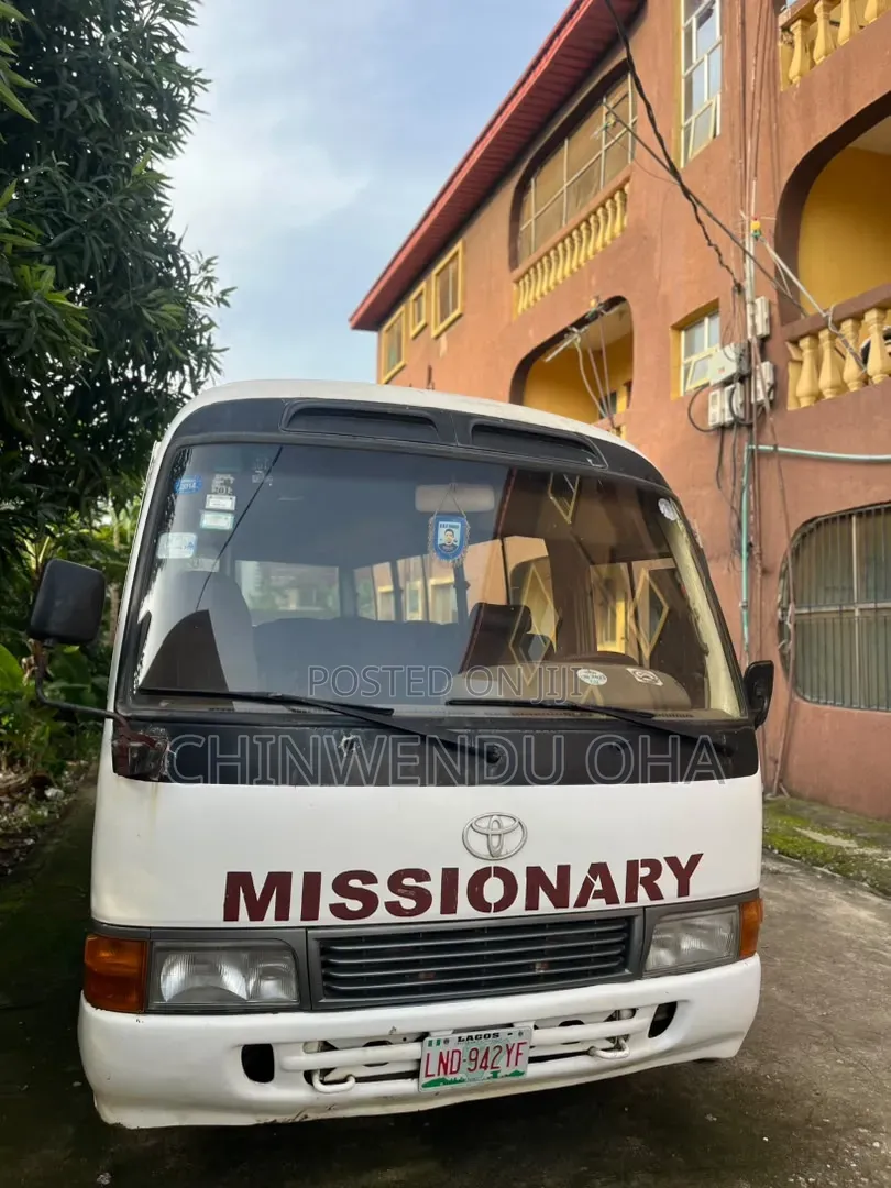 Toyota Coaster 2005 White