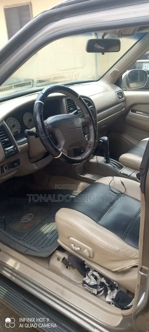 Nissan Pathfinder 2004 Ivory