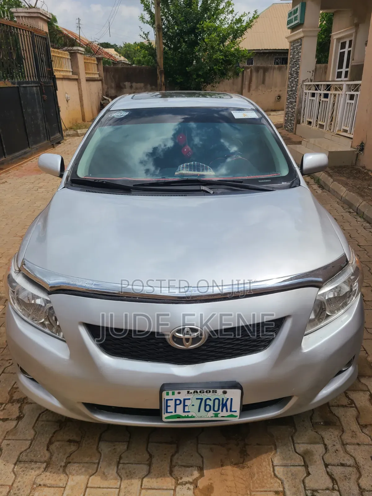 Toyota Corolla 2010 Silver