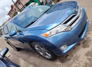 Toyota Venza V6 AWD 2011 Blue