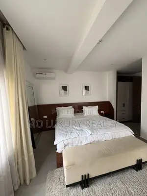 2bdrm Apartment in Lekki Phase 1 for rent