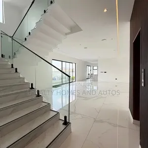 5bdrm House in VGC / Ajah for sale