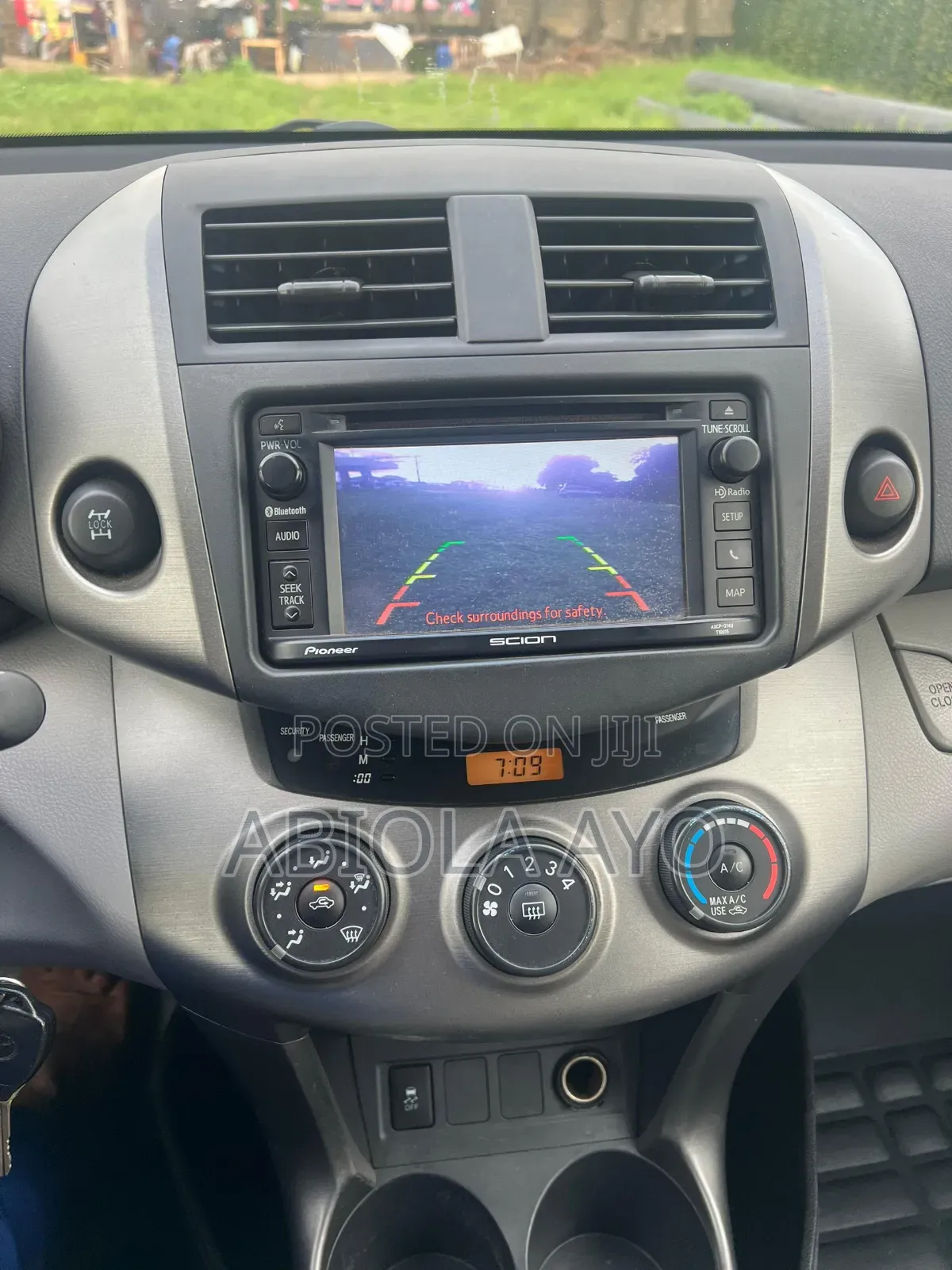 Toyota RAV4 2011 Silver