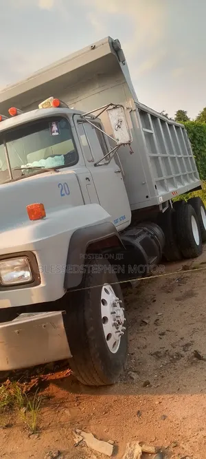 Mack Truck Tipper