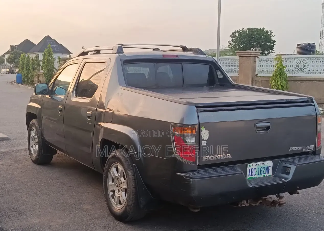 Honda Ridgeline 2008 Gray