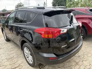 Toyota RAV4 Limited 4dr SUV AWD (2.5L 4cyl 6A) 2015 Black